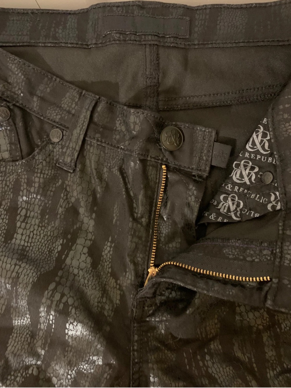 Rock & Republic Women Sz 12M Berlin Jeans R010120 Black Pant snake print